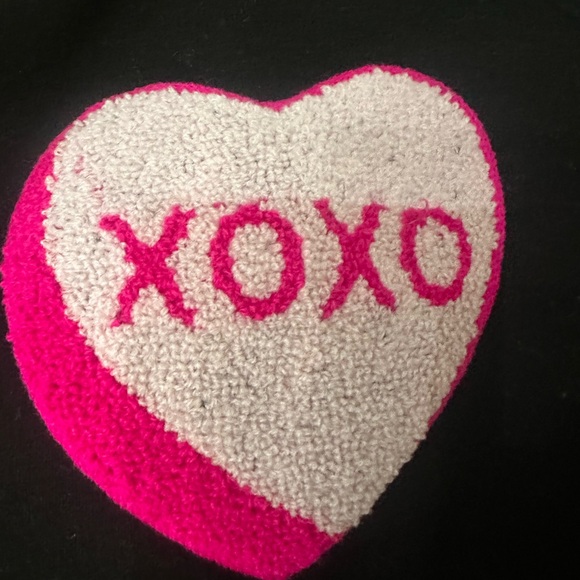 Chic Black Sweatshirt with Colorful Heart Patches - Picture 7 of 9